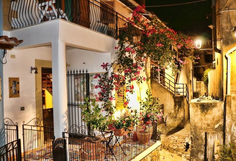 مبيت وإفطار La Casa Di Ivana