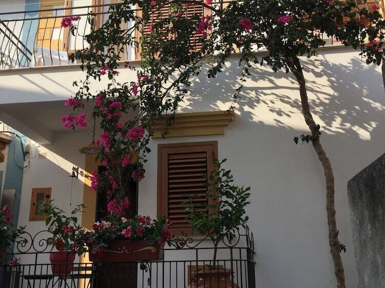 مبيت وإفطار La Casa Di Ivana