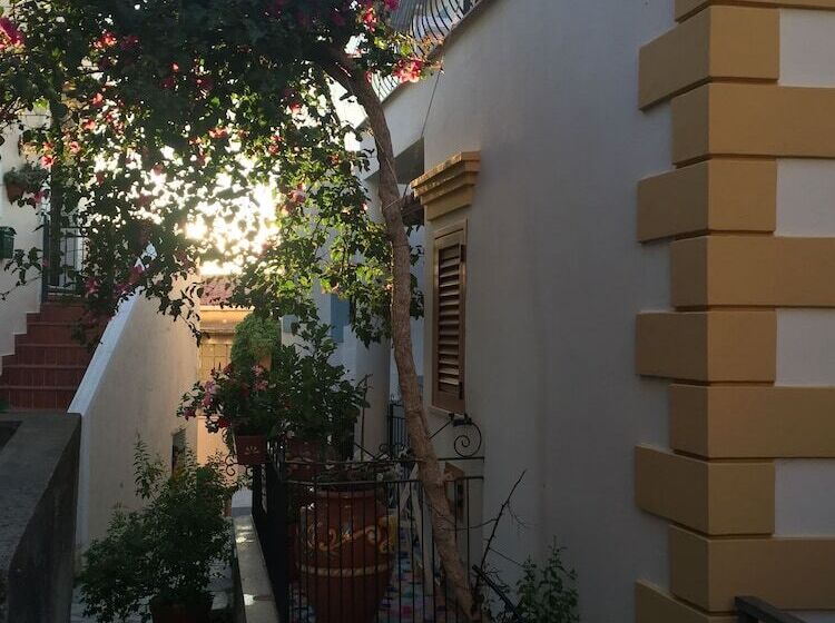 مبيت وإفطار La Casa Di Ivana