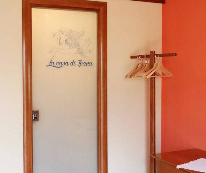 مبيت وإفطار La Casa Di Ivana