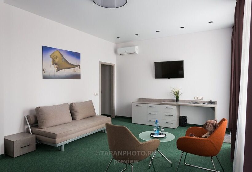 Boutique Hotel Paradox