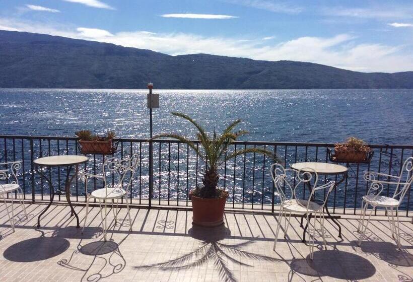 فندق Albergo Gargnano