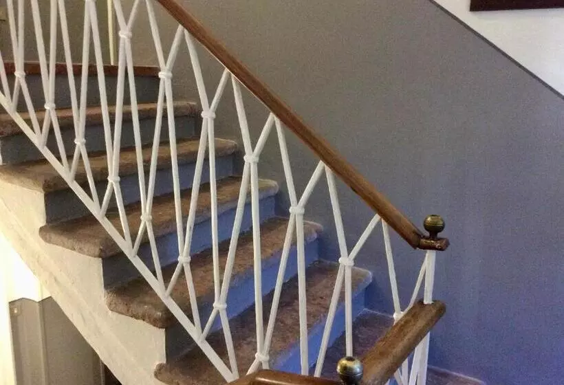 هتل Albergo Gargnano