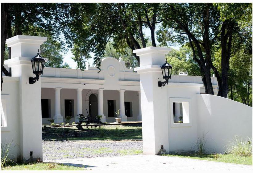 ホテル Estancia La Hungria