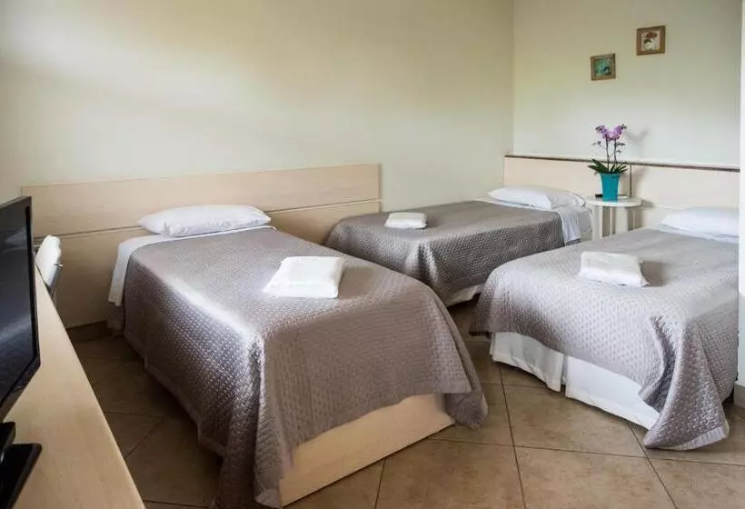 Hotelli Holambra Garden