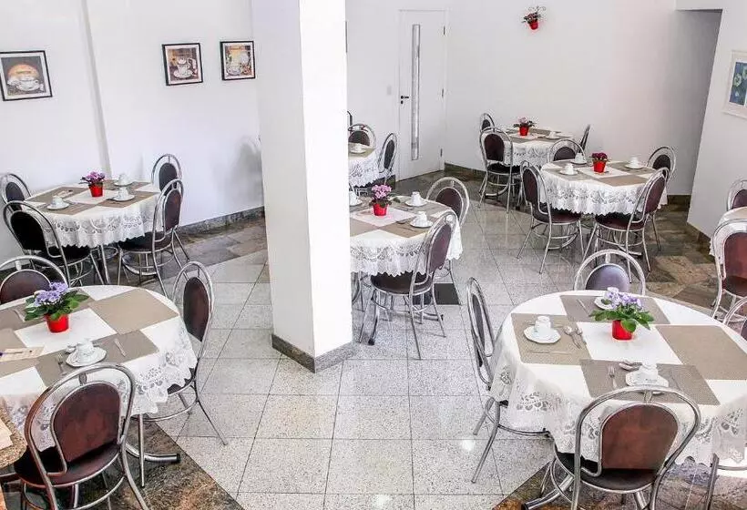 Hotelli Holambra Garden