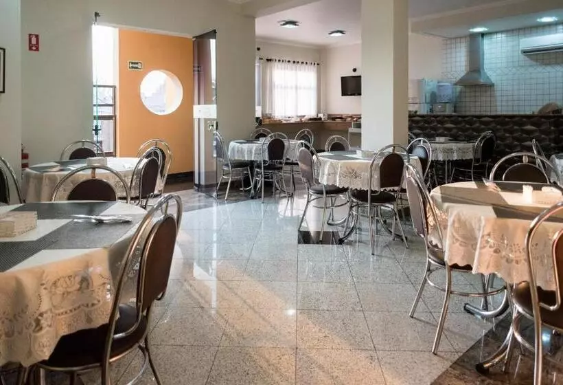 Hotelli Holambra Garden