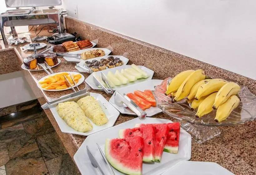 Hotelli Holambra Garden