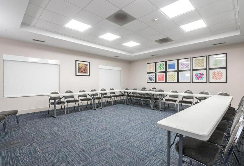 Holiday Inn Express Hotel & Suites Lagrange I 85, An Ihg