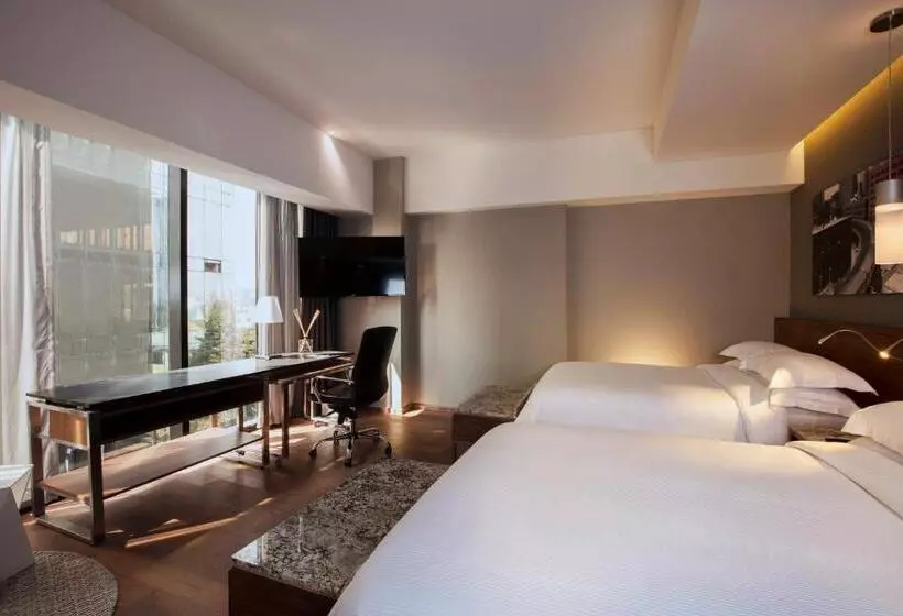 ホテル Krystal Grand® Suites Insurgentes