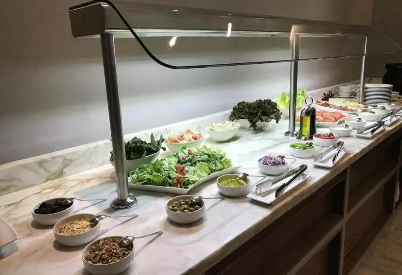 ホテル Krystal Grand® Suites Insurgentes