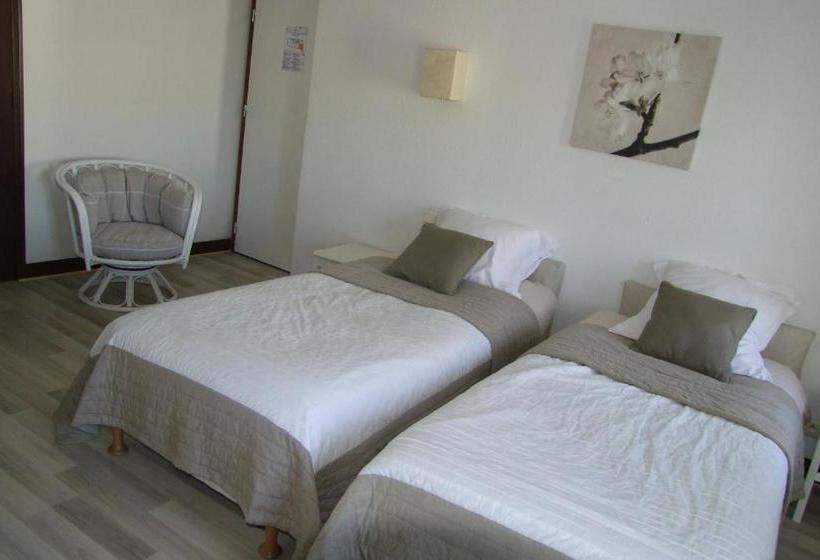 Отель Hôtel 2 étoiles Et Restaurant Le Galet Bleu