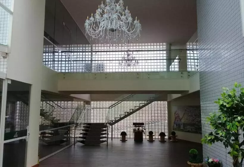 ホテル Maestro Villa Do Lago Toledo