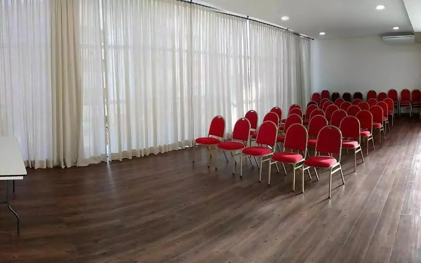 ホテル Maestro Villa Do Lago Toledo