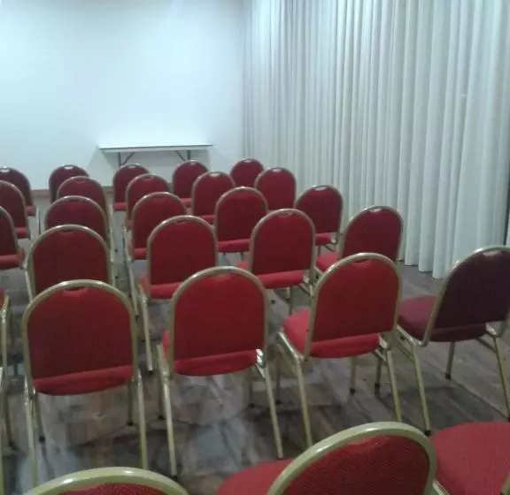 ホテル Maestro Villa Do Lago Toledo