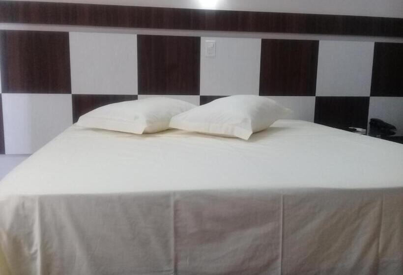 בית מלון כפרי Maestro Villa Do Lago Toledo