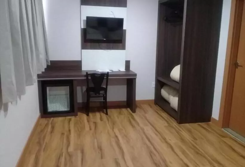 ホテル Maestro Villa Do Lago Toledo