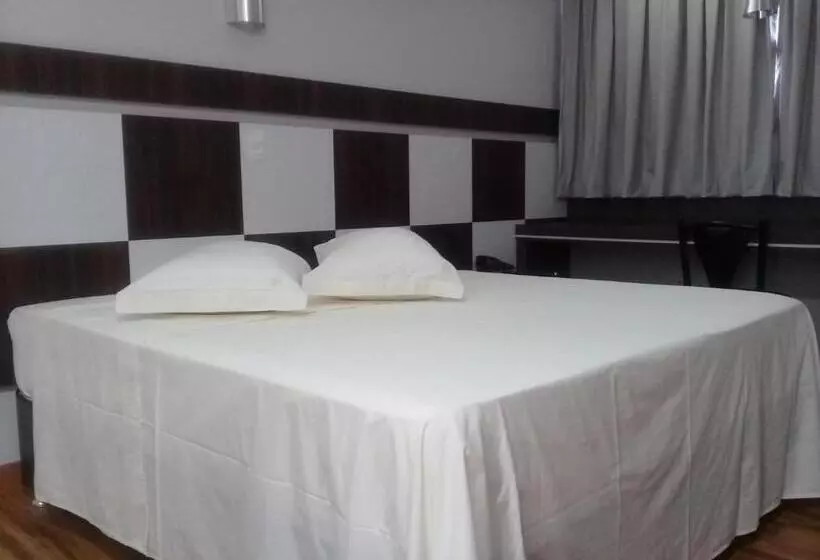 ホテル Maestro Villa Do Lago Toledo