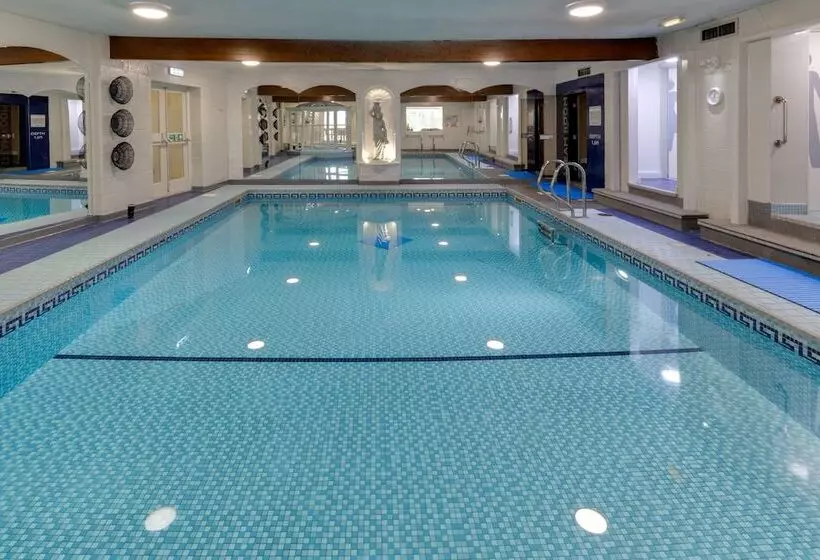 Hotelli Park Manor