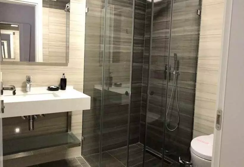 هتل Vila Kalcuni Sarande