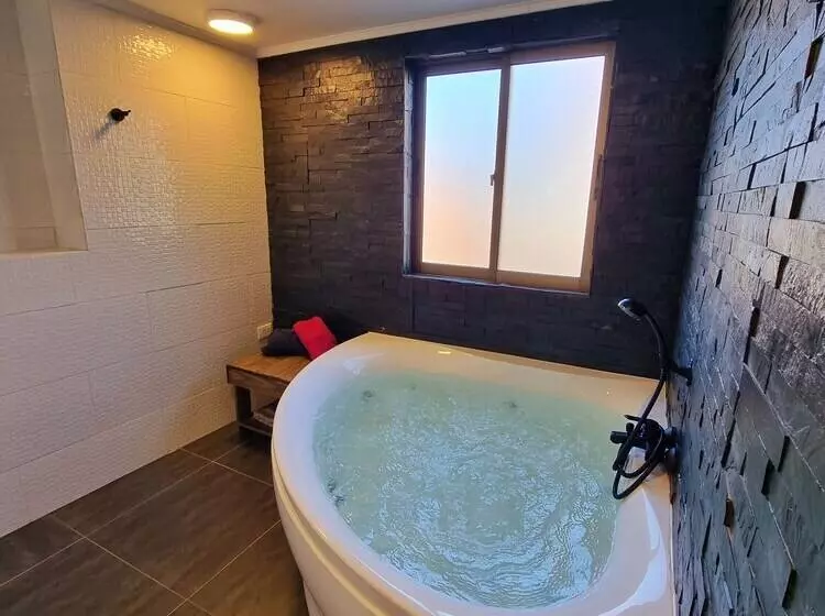 Reñaca House Bed & Breakfast