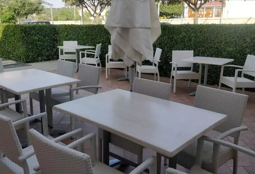 Aamiaismajoitus (B&B) Villa Ana