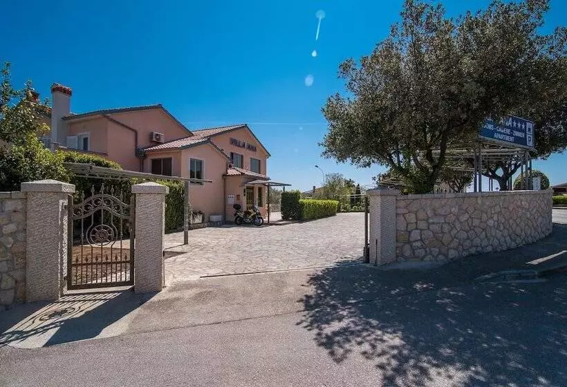 Aamiaismajoitus (B&B) Villa Ana