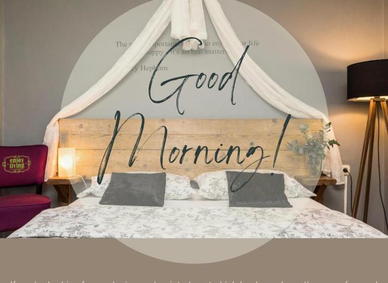 مبيت وإفطار Alaburic Rooms & Apartment