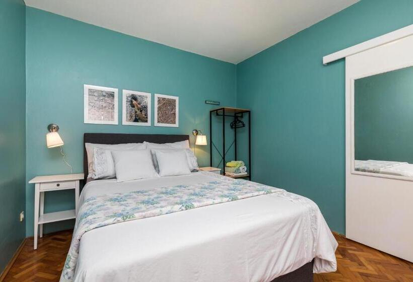 مبيت وإفطار Alaburic Rooms & Apartment