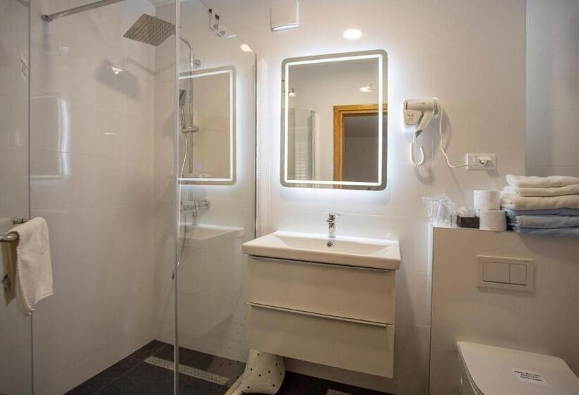 تختخواب و صبحانه Villa Ana Split