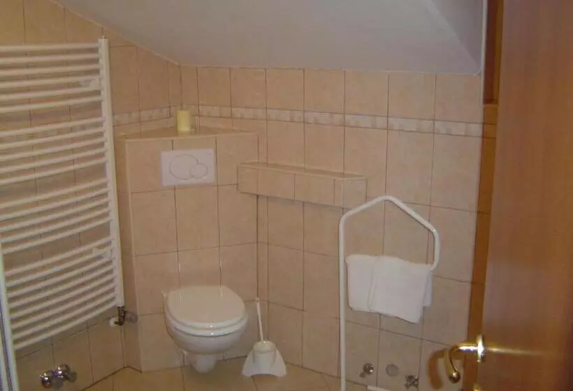 Aamiaismajoitus (B&B) Villa Daniela