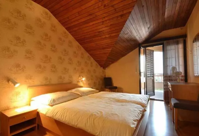 Aamiaismajoitus (B&B) Villa Daniela