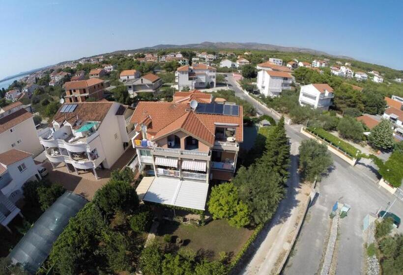 Bed and Breakfast Villa Daniela