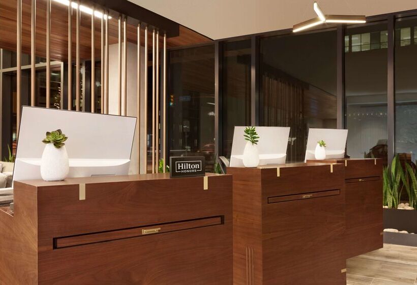 Отель Embassy Suites By Hilton Boulder