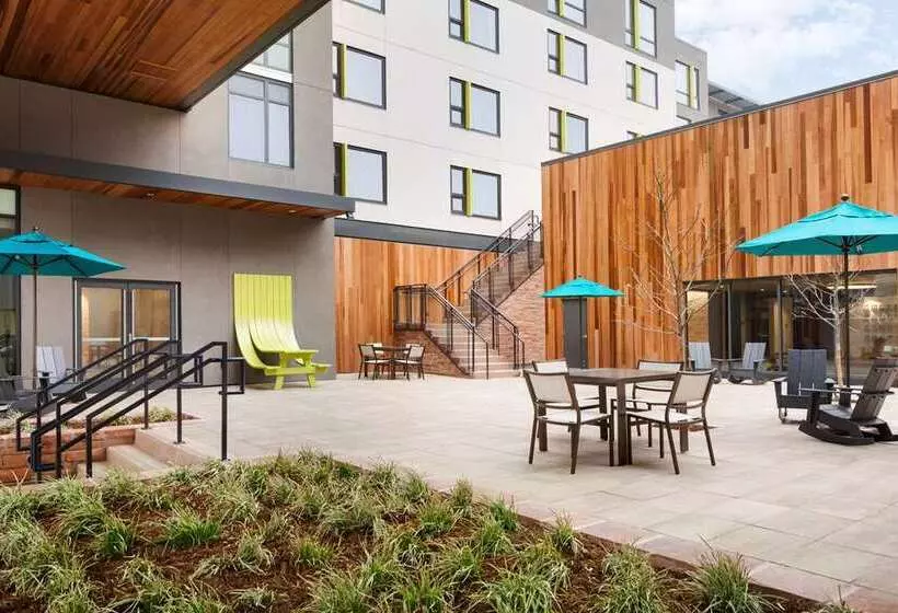 Hotelli Embassy Suites By Hilton Boulder