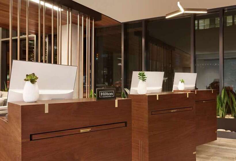 Отель Embassy Suites By Hilton Boulder