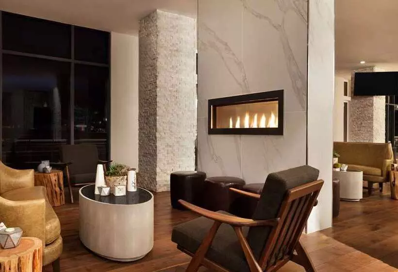 Hotelli Embassy Suites By Hilton Boulder