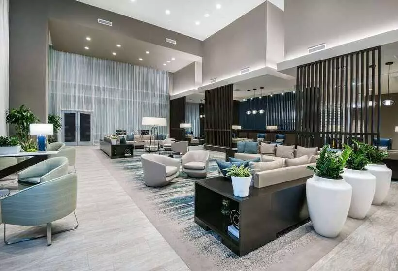 ホテル Embassy Suites By Hilton College Station, Tx