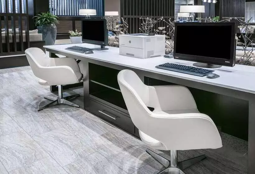 ホテル Embassy Suites By Hilton College Station, Tx