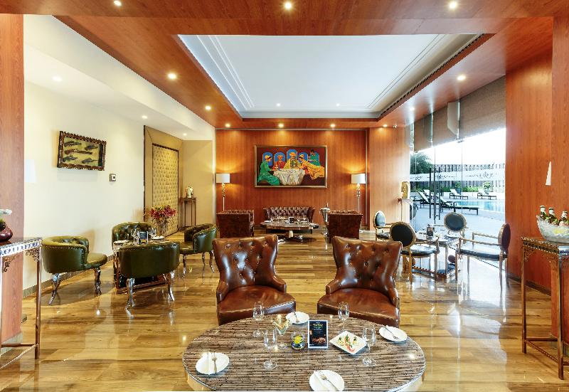 호텔 Golden Tulip Suites Gurgaon