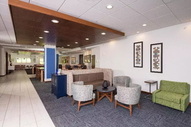 هتل Holiday Inn Express And Suites Portage By Ihg