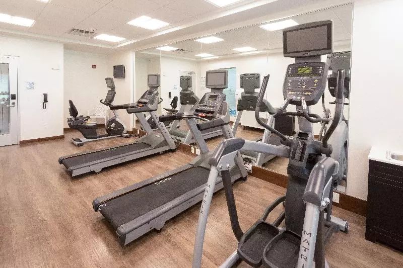 هتل Holiday Inn Express And Suites Portage By Ihg