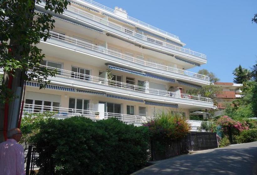 בית מלון כפרי Le Floriana Residence