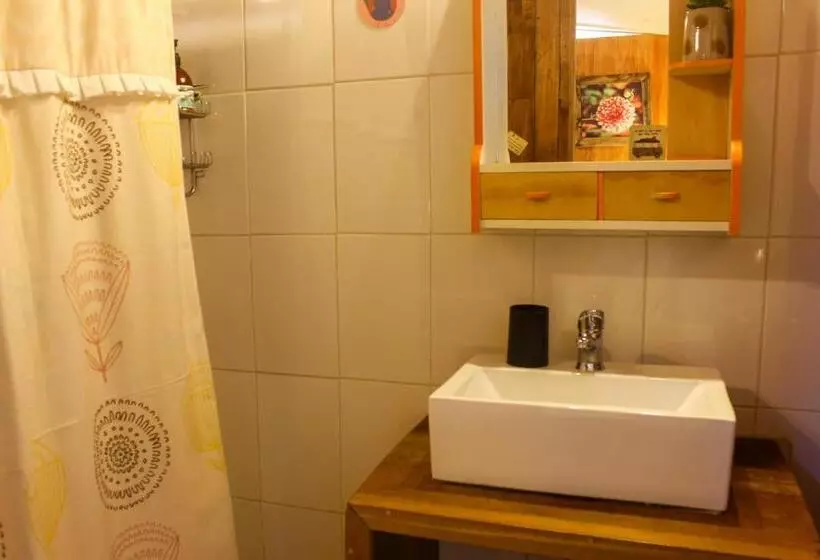 Retkeilymaja Lounge Brasil Hostería Boutique