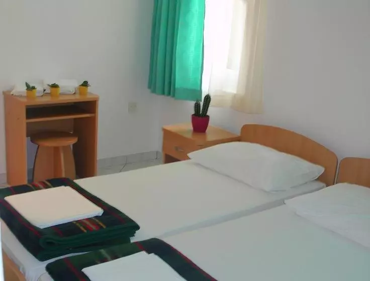 Hostel Amfora