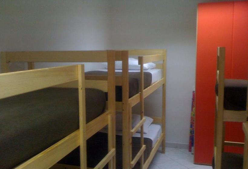 Hostel Amfora