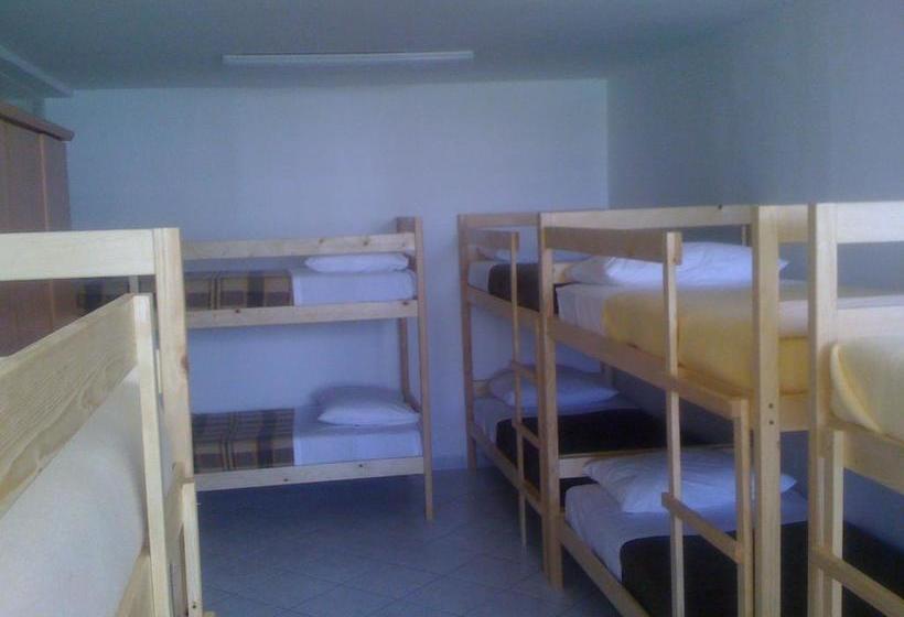 Hostel Amfora