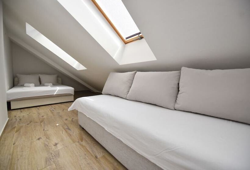 Hostel Zrce   Adults Only