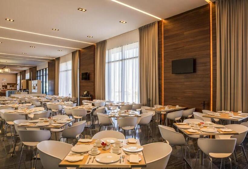 هتل Fiesta Inn Chihuahua Fashion Mall