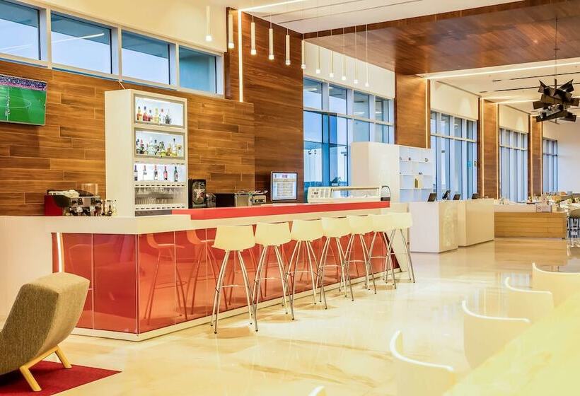 هتل Fiesta Inn Chihuahua Fashion Mall